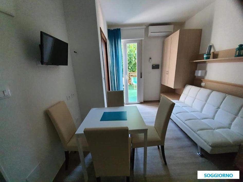 B&B Airone Cervia - Camere E Appartamenti מראה חיצוני תמונה