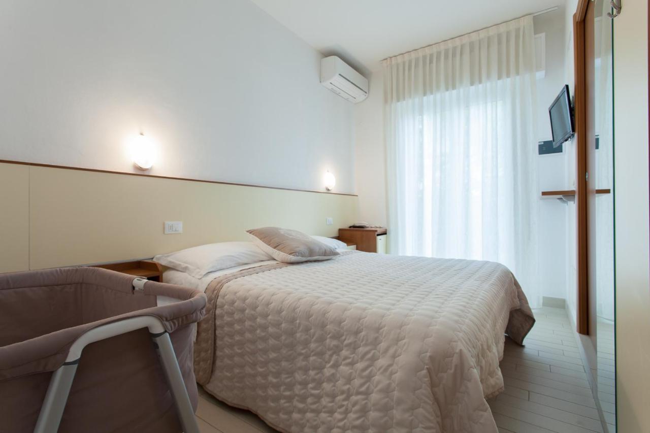 Airone Cervia B&B Camere E Appartamenti מראה חיצוני תמונה